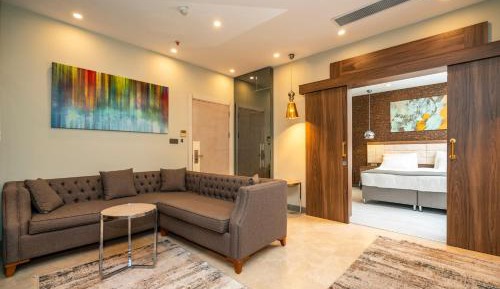 Suite with Garden View