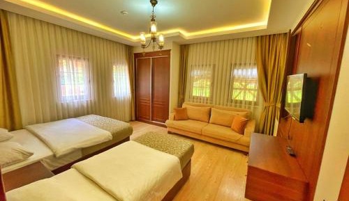 Economy Triple Room