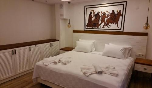 Deluxe Double or Twin Room with City View