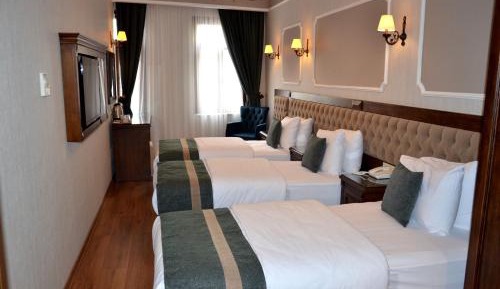 Economy Triple Room