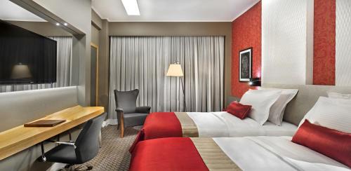 Superior Twin City View Room 