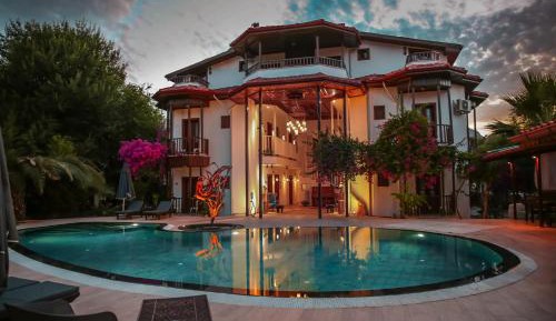 High Floor Double Room with Pool View