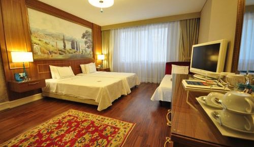 Triple Room