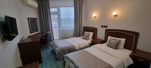 Standard Twin Room with Sea View