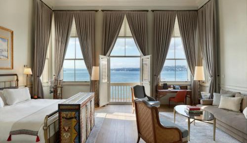 Bosphorus Suite with Balcony