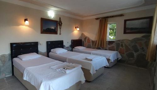 Economy Triple Room