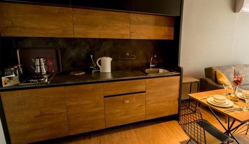 Deluxe Suite with Mountain View