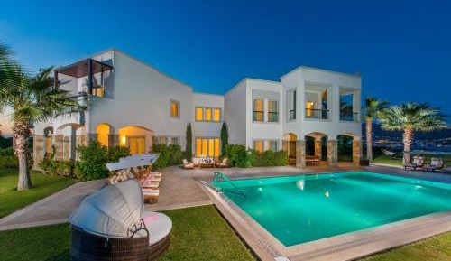 Royal Villa