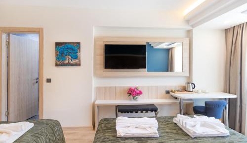 Triple Room with Balcony