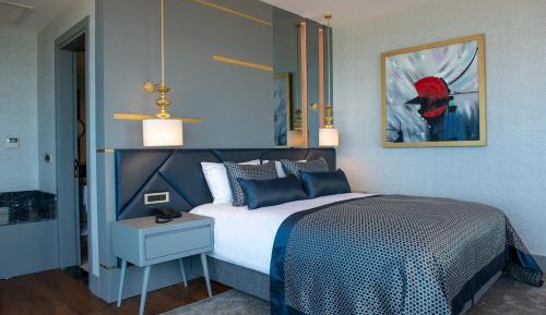 King Suite with Sea View