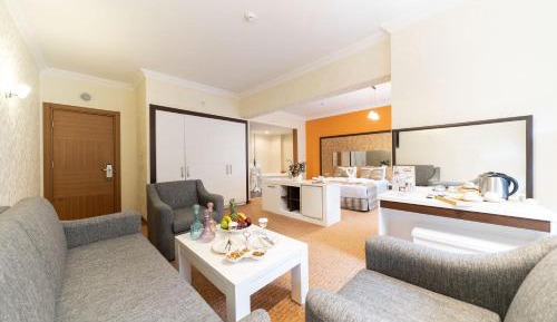 Corner Suite