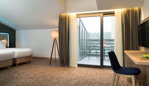 Suite with forest view