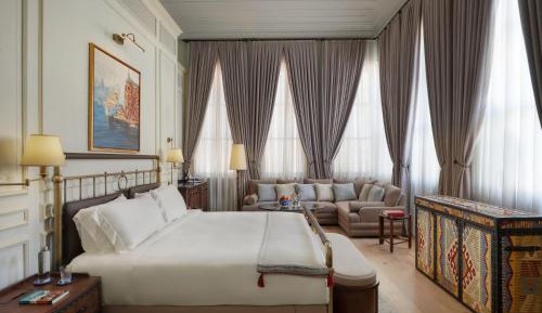 One Bedroom Courtyard Suite