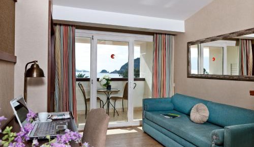Deluxe Double Room with Sea View