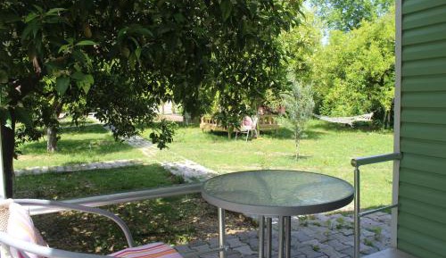 Deluxe Double Room (2 Adults + 1 Child)