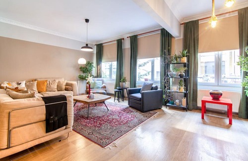 Sisli Apartment | Flat in Central Location 6 min to City Nisantasi