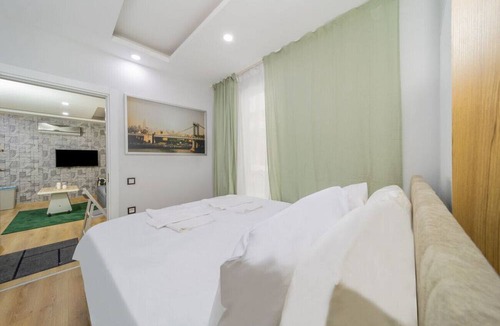 Kaleici Apartment | Modern Flat with Central Location in Antalya