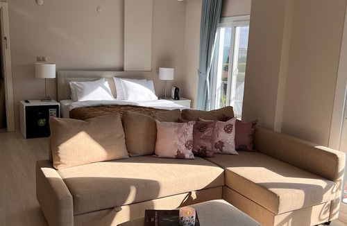 Narlidere Hotel | B.equine Range Hotel