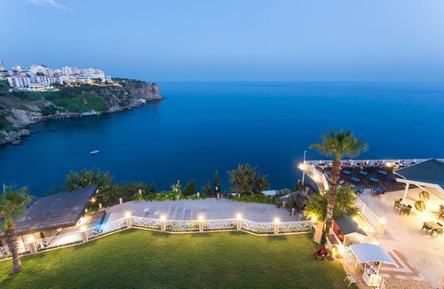 Eski Lara Hotel | Falcon Hotel