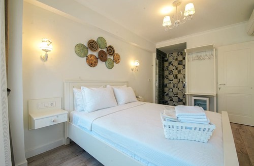 Bozcaada Hotel | Mavrella Bozcaada