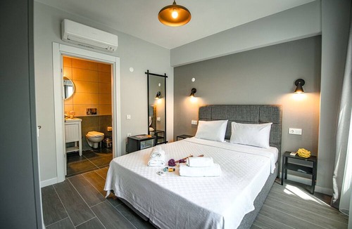 Bozcaada Hotel | İrinikos Otel