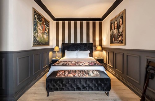 Gumbet Hotel | Art & Interiors