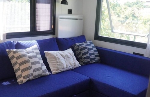 Hayitbuku House | G A I A Tiny Houses - 100 meters to the beach.