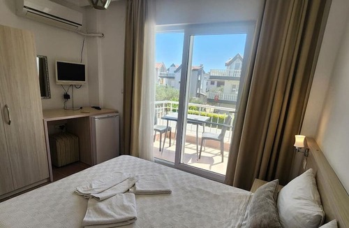 Altıeylul Hotel | Kumada Hotel Beach
