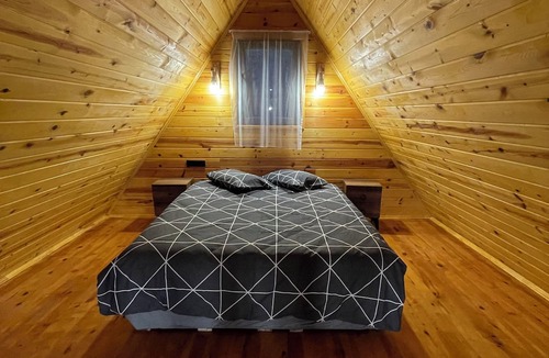 Yomra House | away from the hustle and bustle of the city, and very close to the center.