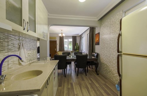Lara Apartment | Holiday Retreat in Antalya, 5 mins to Lara Beach