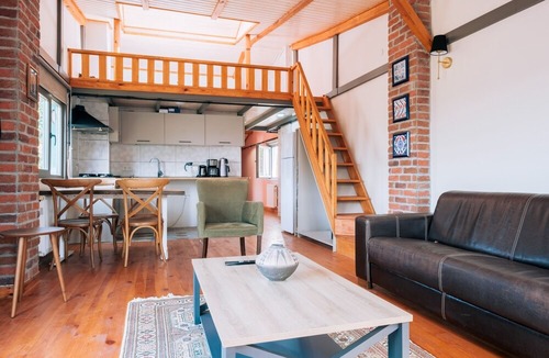 Uskudar Apartment | Stunning Sea View Loft 5 min to Park in Kuzguncuk