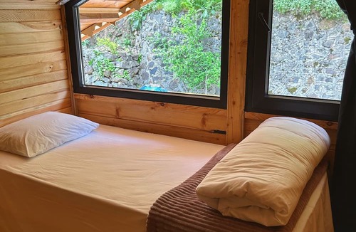 Camlihemsin Apartment | Meydan Şelale Apart is located in Çamlıhemşin, Rize, Turkey.