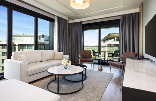 Kagithane Hotel | Mövenpick Living Istanbul Camlivadi