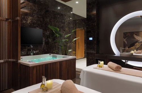 Esentepe Hotel | Wyndham Grand Levent Istanbul Hotel & Conference Center