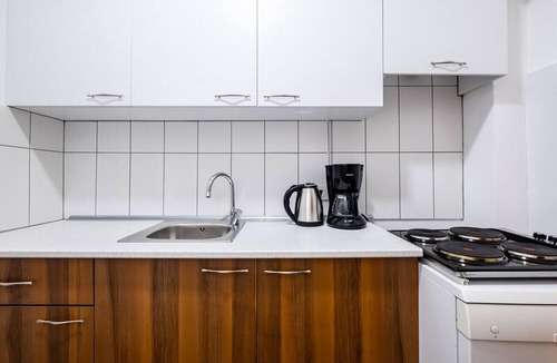 Nisantasi Apartment | Modern Flat w Backyard 3 min to Citys Nisantasi