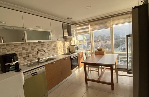 Bayrampasa Apartment | 70% off 3- months Large Lux Romatic 3B+2.5B Duplex Penthouse:5min Metro Bus Tram