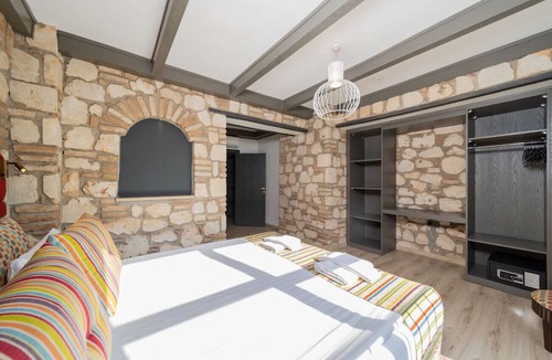 Kaleici Apartment | Authentic Flat with Garden 5 min to Beach