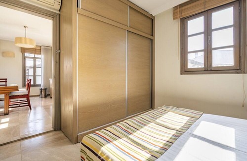 Kaleici House | Glamorous Flat with Jacuzzi near Hadrian's Gate