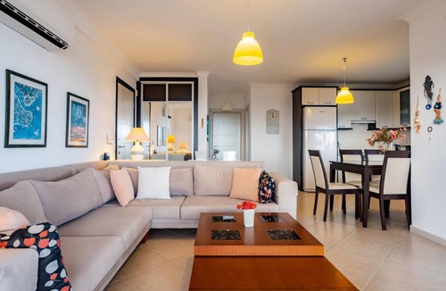 Kadıkale Apartment | Cozy Flat With Sea View and Shared Pool in Bodrum