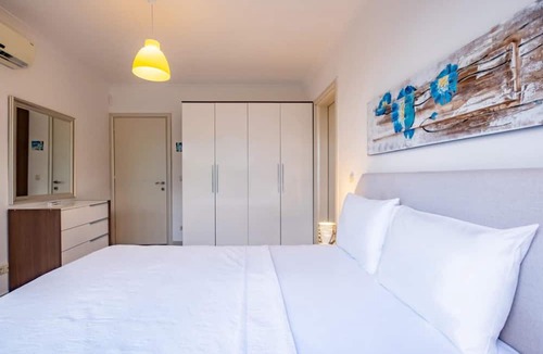 Kadıkale Apartment | Cozy Flat With Sea View and Shared Pool in Bodrum
