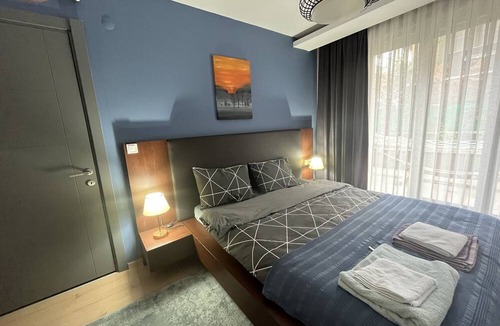 Sisli Apartment | garden flat feel at home hGyhomes2103 with fireplace