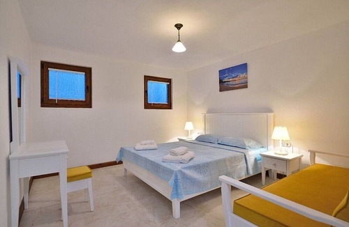 Bozcaada House | Dreamy Villa near Beach with Backyard in Bozcaada