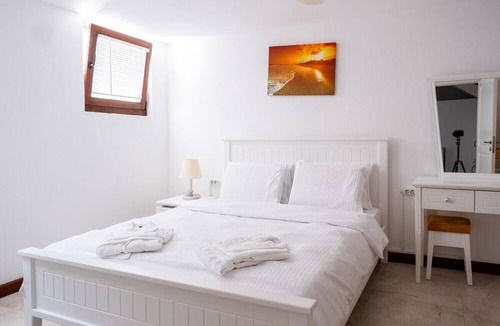 Bozcaada House | Dreamy Villa near Beach with Backyard in Bozcaada