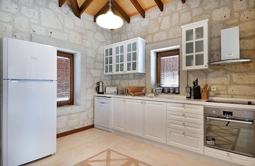 Bozcaada House | Lovely Villa with Backyard in Bozcaada near Beach