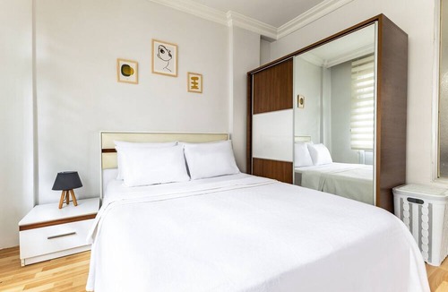 Besiktas Apartment | Chic Flat w Balcony 5 min to Dolmabahce Palace