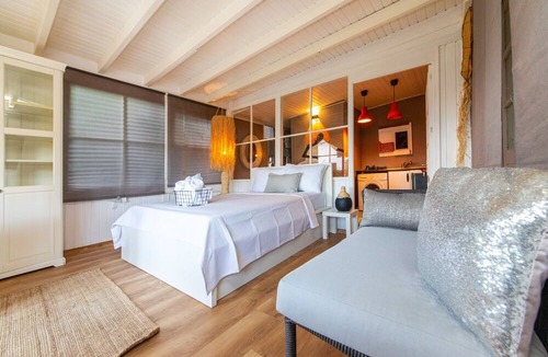 Koyunbaba Apartment | Dreamy Vacation Flat w Pool and Garden in Bodrum