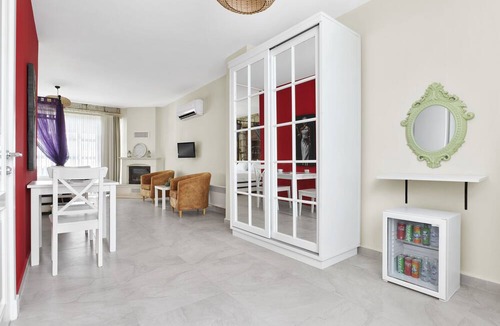 Hacımemis Hotel | PANDA ALAÇATI OTEL