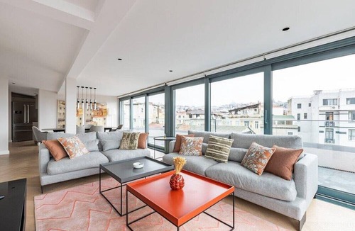 Galata Apartment | This apartment is a 4 bedroom(s), 2.5 bathrooms, located in Beyoğlu, İstanbul.