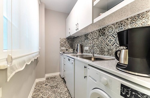 Moda Apartment | Charming Flat 10 min to Bull Statue in Kadikoy
