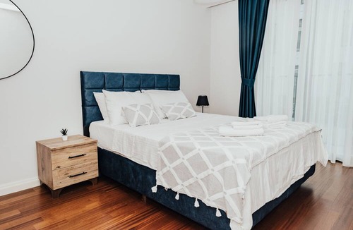 Taksim Apartment | Luxury Apartment near Taksim with GYM & Pool